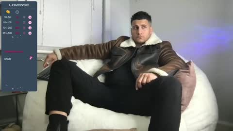 Snapshot of apolo_strange chatting on January 29, 2025, 11:14 pm apolo_strange online show from January 29, 2025, 11:14 pm