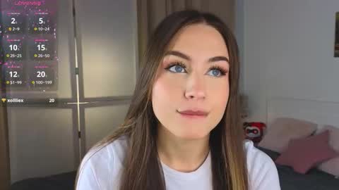 Vicki online show from October 5, 2025, 9:29 am