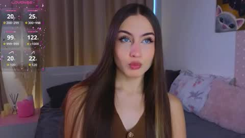 Vicki online show from December 14, 2025, 9:03 am