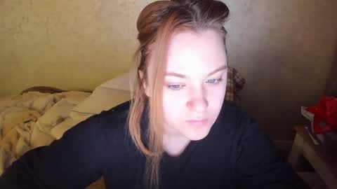 appleyummybuns online show from March 4, 2026, 2:17 am