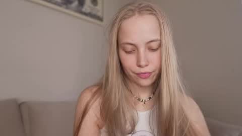  REYNA  my friend   online show from May 31, 2026, 4:14 pm