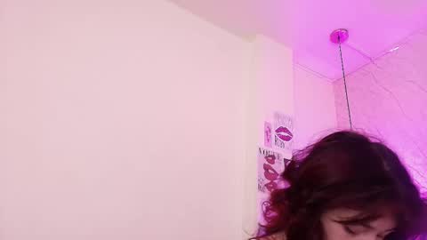   online show from October 3, 2025, 12:13 pm