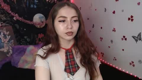 april_l6 online show from October 8, 2025, 9:23 pm