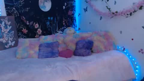 april_l6 online show from April 1, 2026, 12:00 am