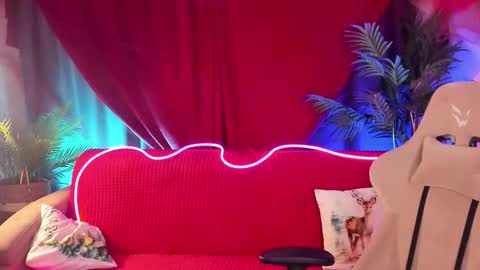 aprill_o_nill online show from February 15, 2026, 5:42 pm