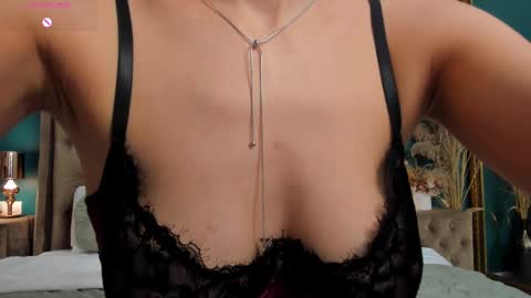 Snapshot of aprilwon chatting on February 14, 2025, 12:25 pm April online show from February 14, 2025, 12:25 pm