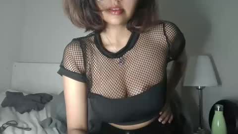 Snapshot of aproditelily495 chatting on February 10, 2025, 12:18 pm LilyinTheWild online show from February 10, 2025, 12:18 pm