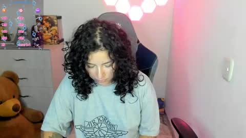 aqua emilly online show from February 20, 2026, 11:05 pm