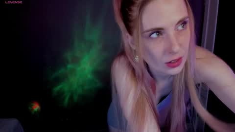 aqualen online show from November 14, 2025, 5:55 pm