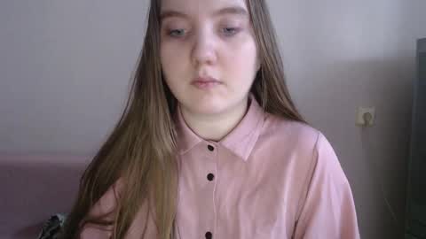 Josefin online show from February 5, 2025, 5:52 am