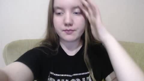 Josefin online show from September 27, 2025, 2:11 pm