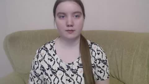 Josefin online show from February 12, 2026, 7:36 am