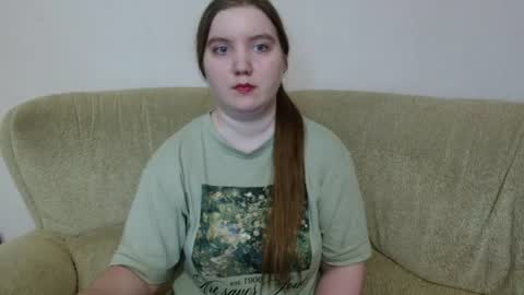 Josefin online show from July 19, 2026, 4:38 am