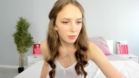 Lina online show from October 2, 2025, 9:16 am
