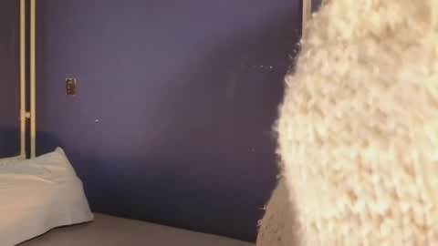 Nadia Cyel online show from April 8, 2026, 5:35 pm