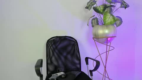   online show from January 11, 2025, 5:20 am