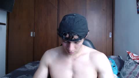 Snapshot of ares_aestheticgod chatting on December 10, 2024, 4:27 pm Ares D online show from December 10, 2024, 4:27 pm