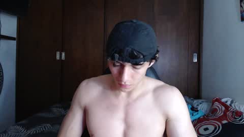 Snapshot of ares_aestheticgod chatting on December 12, 2024, 10:52 pm Ares D online show from December 12, 2024, 10:52 pm
