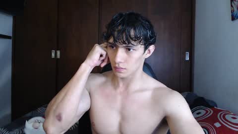 Snapshot of ares_aestheticgod chatting on December 25, 2024, 1:53 am Ares D online show from December 25, 2024, 1:53 am