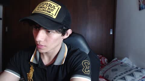 Snapshot of ares_aestheticgod chatting on January 6, 2025, 2:15 am Ares D online show from January 6, 2025, 2:15 am