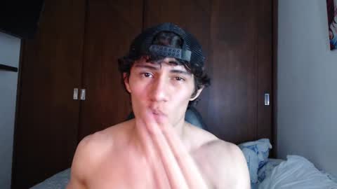Snapshot of ares_aestheticgod chatting on February 14, 2025, 3:54 am Ares D online show from February 14, 2025, 3:54 am