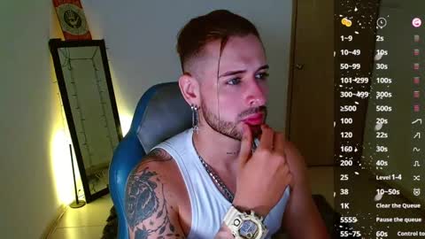 Snapshot of ares_blue chatting on February 11, 2025, 11:10 am ares blue online show from February 11, 2025, 11:10 am