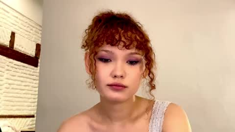 Snapshot of aresha_viree chatting on May 18, 2026, 4:07 am Aresha online show from May 18, 2026, 4:07 am