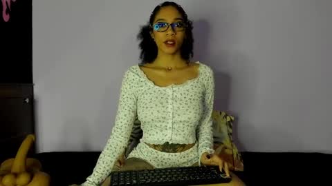 Snapshot of ari_cowgirl chatting on April 11, 2026, 4:00 pm Jessie online show from April 11, 2026, 4:00 pm
