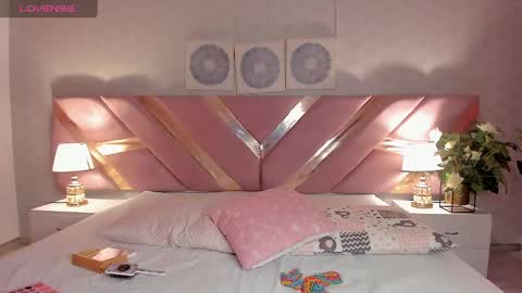 Ari  online show from February 4, 2025, 7:11 pm