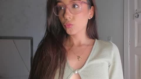 Ari Wilde online show from April 4, 2026, 1:19 pm