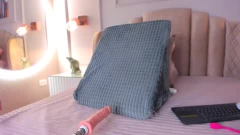 Aria  online show from February 9, 2025, 6:33 am