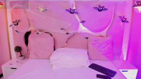 Aria Jones online show from October 22, 2025, 1:11 pm