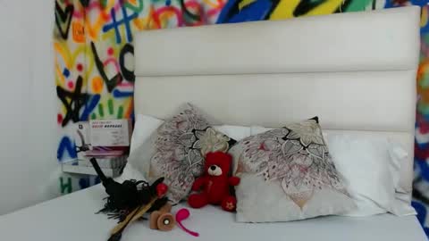 Snapshot of aria_martiin chatting on March 6, 2025, 11:58 am aria online show from March 6, 2025, 11:58 am