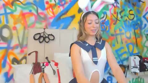 aria online show from April 1, 2026, 1:41 pm