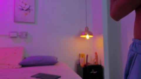 aria_millers1 online show from May 26, 2026, 11:17 am