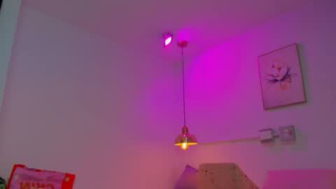aria_millers1 online show from May 27, 2026, 11:18 am