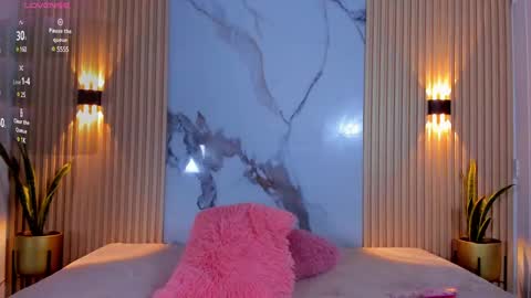 Aria Millers  online show from March 5, 2025, 12:22 pm