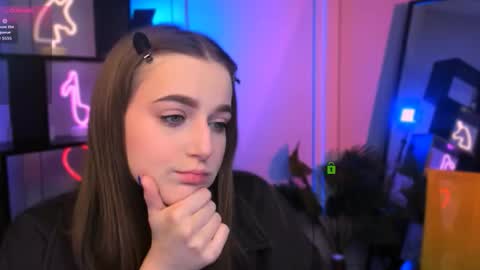 Luna online show from December 1, 2025, 5:56 am