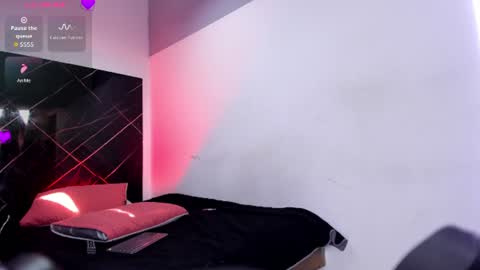 aria_skyee online show from June 11, 2026, 9:46 pm