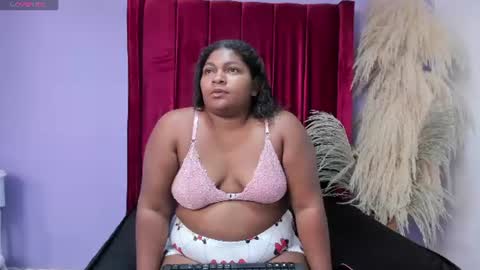 aria_velvett online show from July 22, 2026, 12:41 pm