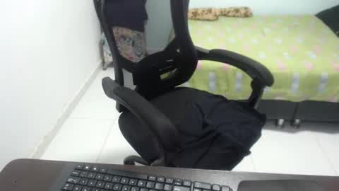 ...Ariana... online show from February 10, 2025, 5:09 pm