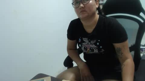 ...Ariana... online show from September 17, 2025, 5:25 pm