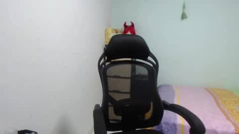 ...Ariana... online show from September 23, 2025, 5:16 pm