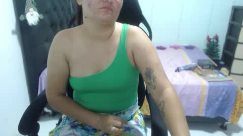 ...Ariana... online show from November 18, 2025, 6:34 pm