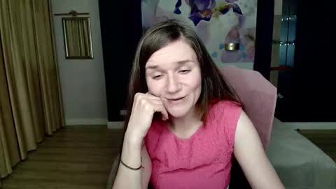 AriaGray online show from November 8, 2025, 3:45 pm