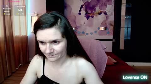 Snapshot of ariagrays chatting on March 16, 2026, 1:37 pm AriaGray online show from March 16, 2026, 1:37 pm