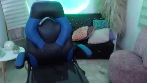 ariah_cute online show from March 30, 2026, 7:48 pm