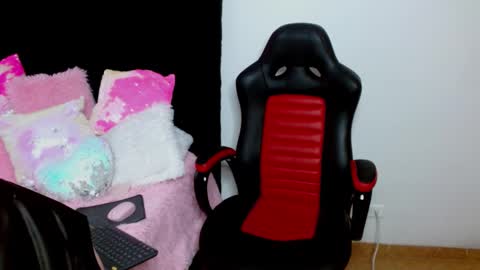 Ariana lvarez online show from December 29, 2024, 7:32 pm