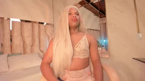 Snapshot of ariana_grande233 chatting on February 16, 2026, 11:50 am ariana_grande233 online show from February 16, 2026, 11:50 am