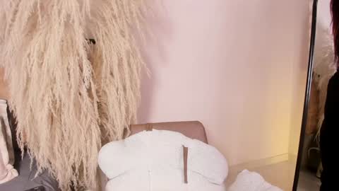 Snapshot of ariana_rosse__ chatting on December 7, 2024, 11:18 am Ariana  online show from December 7, 2024, 11:18 am